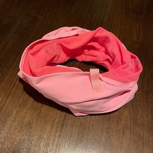 Lululemon wrap / scarf